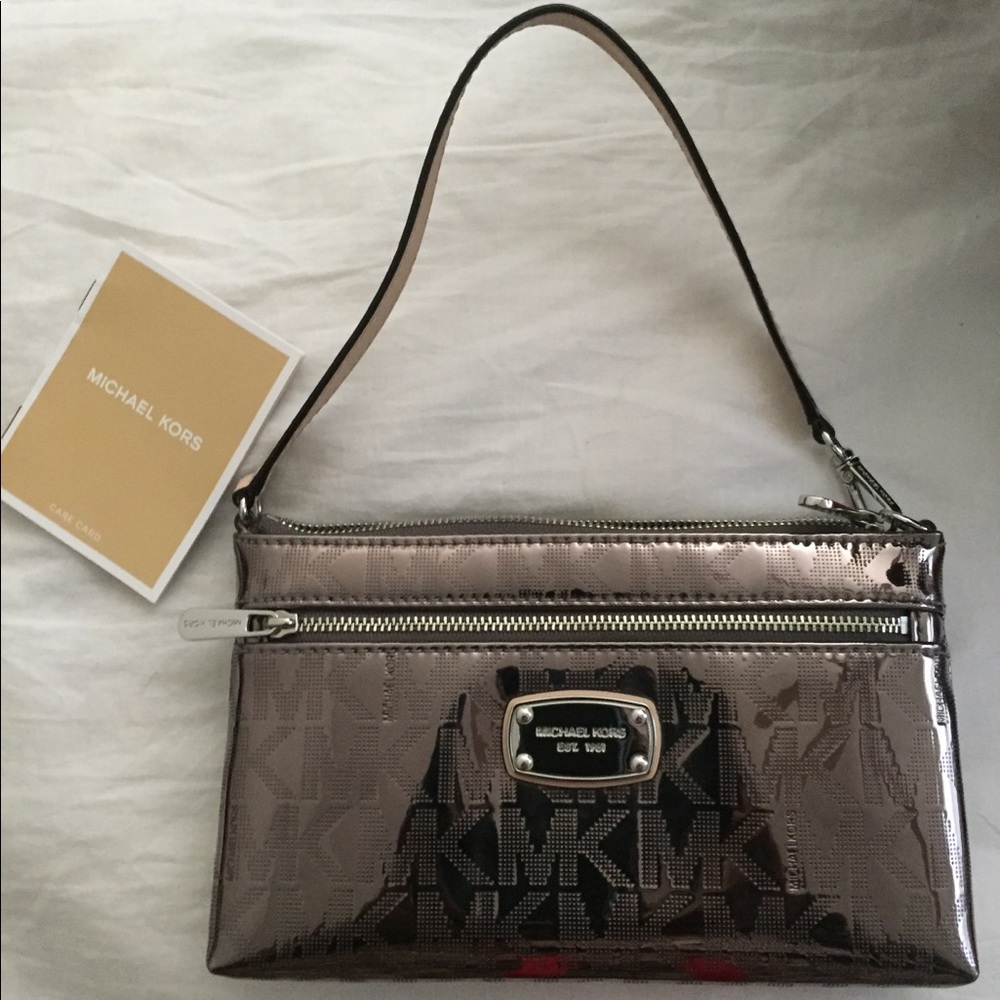 Micheal Kors patent leather wristlet